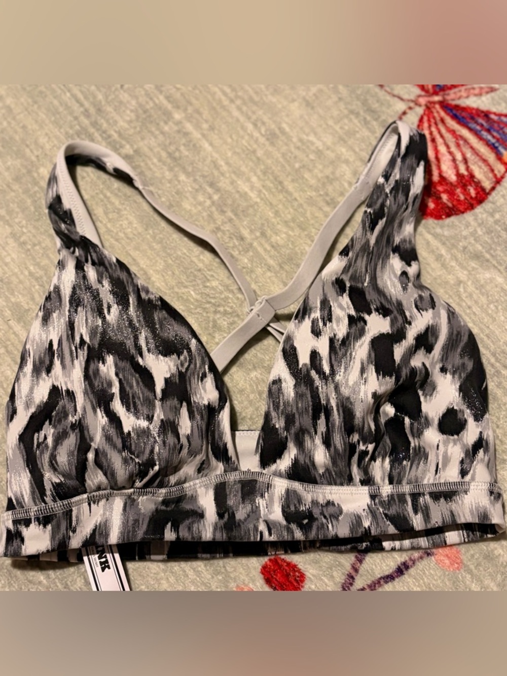 NWT VICTORIAS SECRET PINK LIGHTLY PADDED DEEP V-NECK BRALETTE SIZE 
S-DD